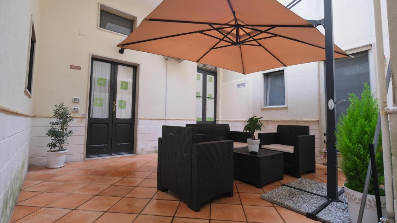 Bilocale Porta Napoli Appartement Brindisi Buitenkant foto
